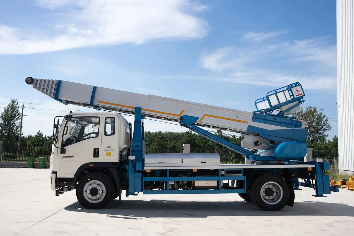 都匀云梯上料车租赁费用