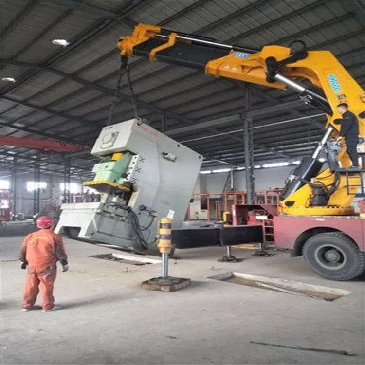 都匀80吨折臂吊车出租附近电话